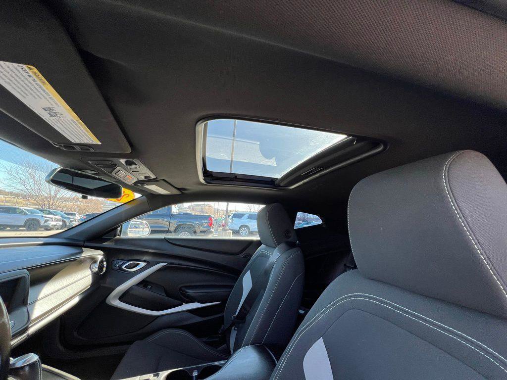 Used 2019 Chevrolet Camaro LT w/ RS Package image 21