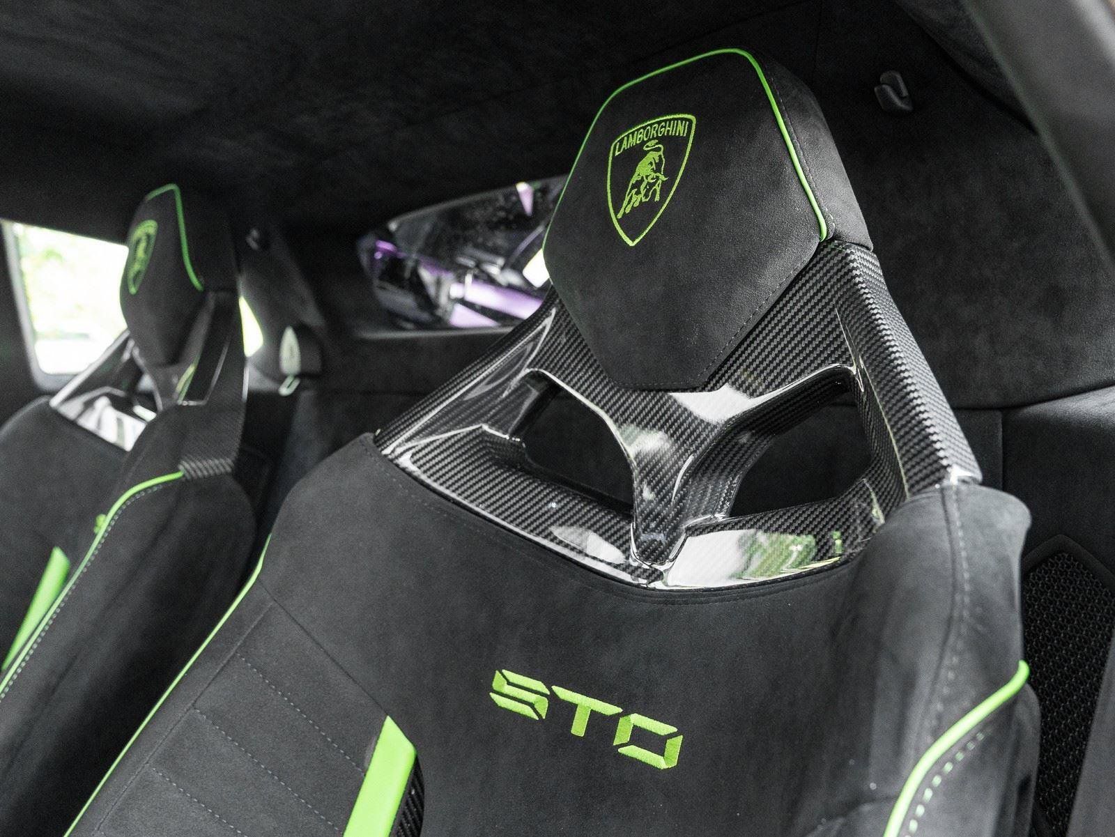 Used 2023 Lamborghini Huracan STO image 15