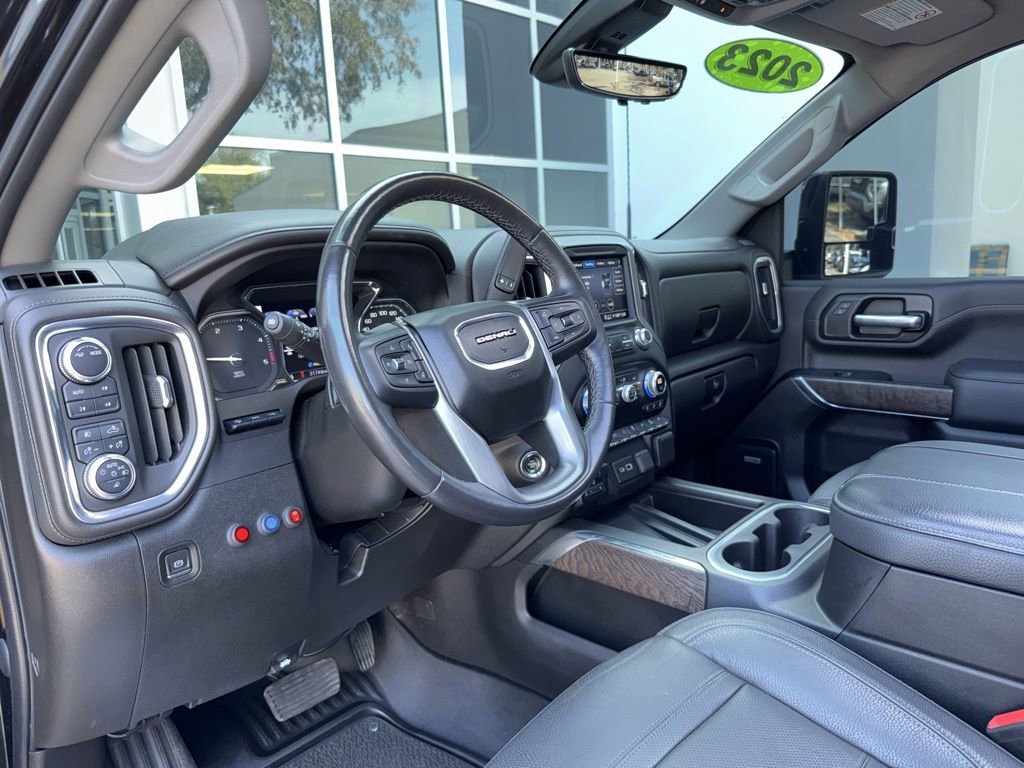 Used 2023 GMC Sierra 3500 Denali w/ Denali Black Diamond Edition image 21