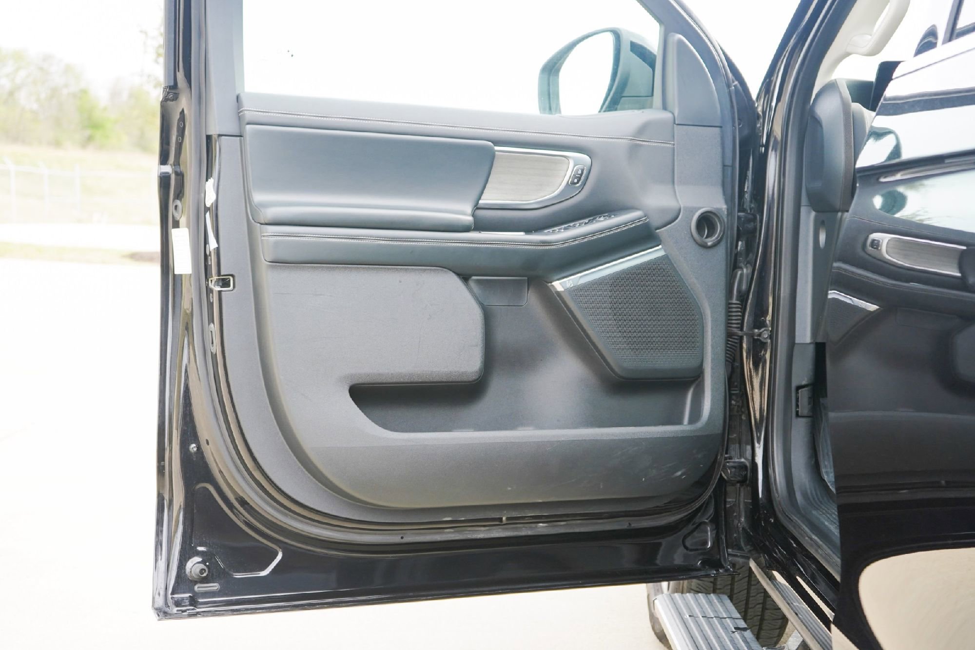 Used 2025 Ford Expedition Max Platinum image 22