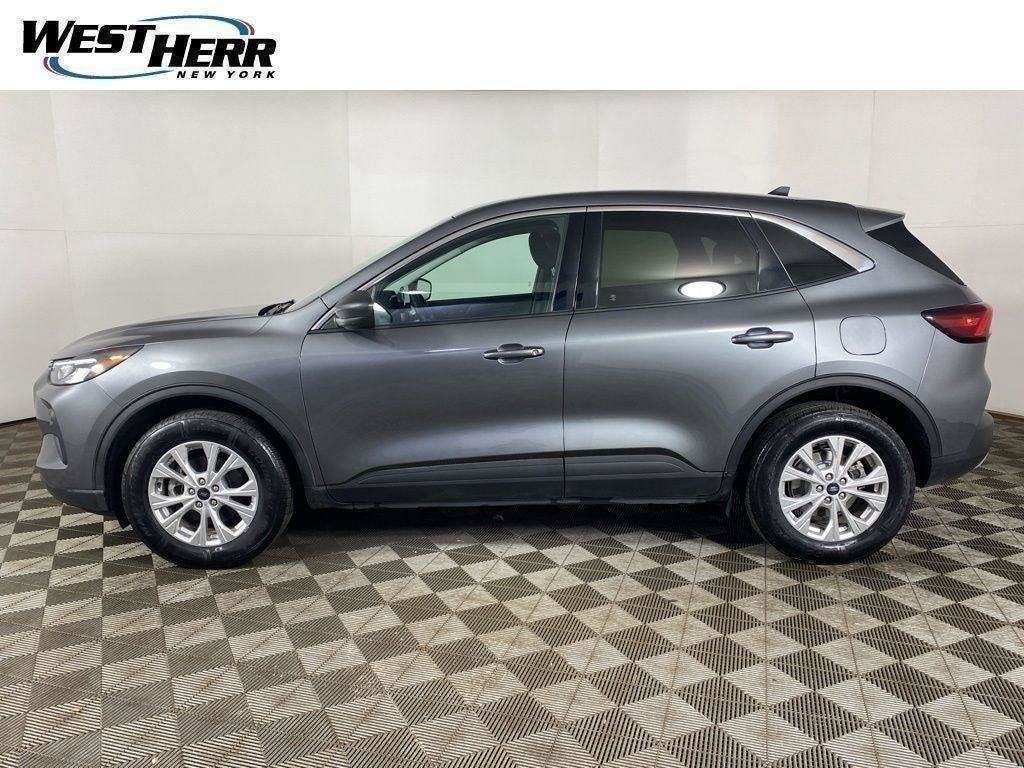 Used 2023 Ford Escape Active AWD/4WD image 57