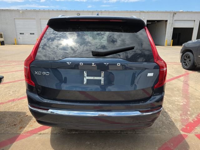 Used 2023 Volvo XC90 T8 Plus AWD/4WD image 4