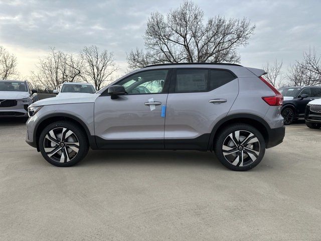 New 2026 Volvo XC40 B5 Plus w/ Protection Package Premier image 4