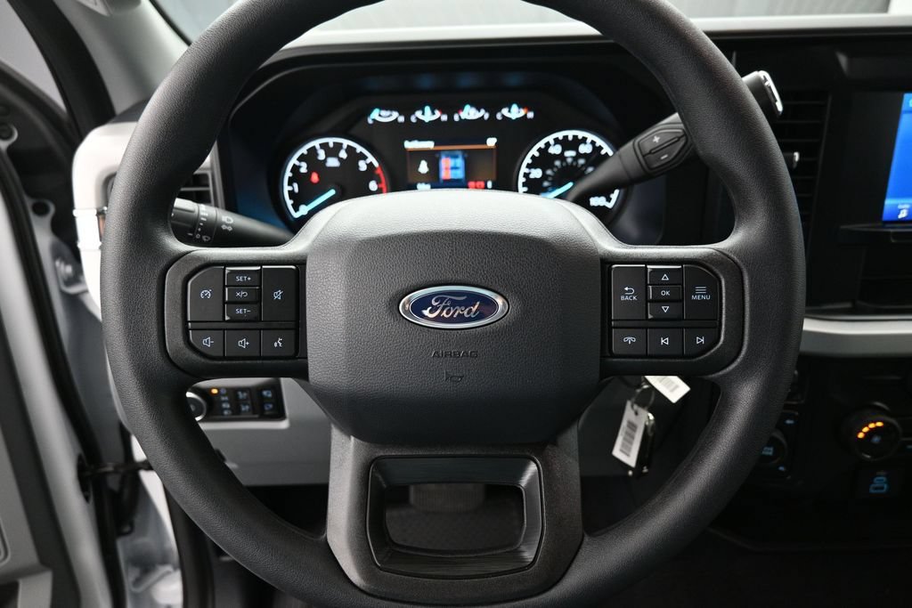 New 2026 Ford F250 XLT w/ FX4 Off-Road Package AWD/4WD image 13