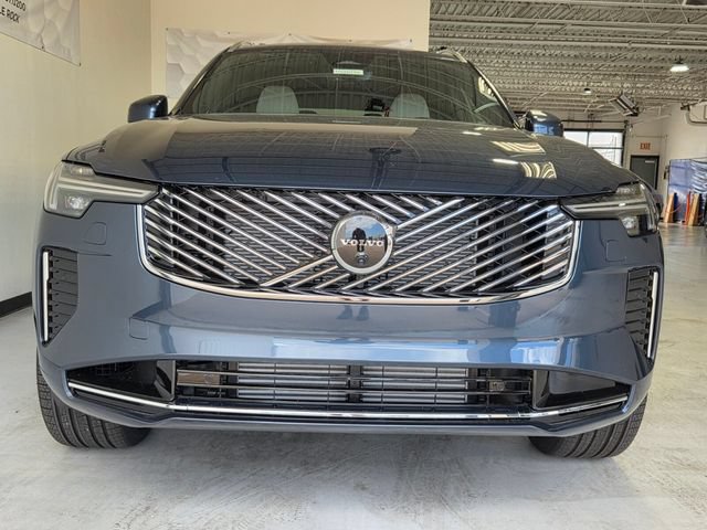 New 2026 Volvo XC90 T8 Plus w/ Protection Package Premier AWD/4WD image 7