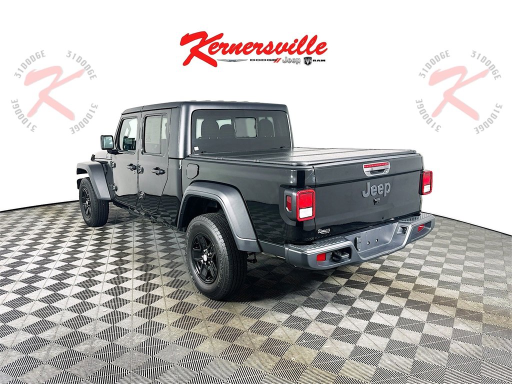 Used 2023 Jeep Gladiator Sport image 5
