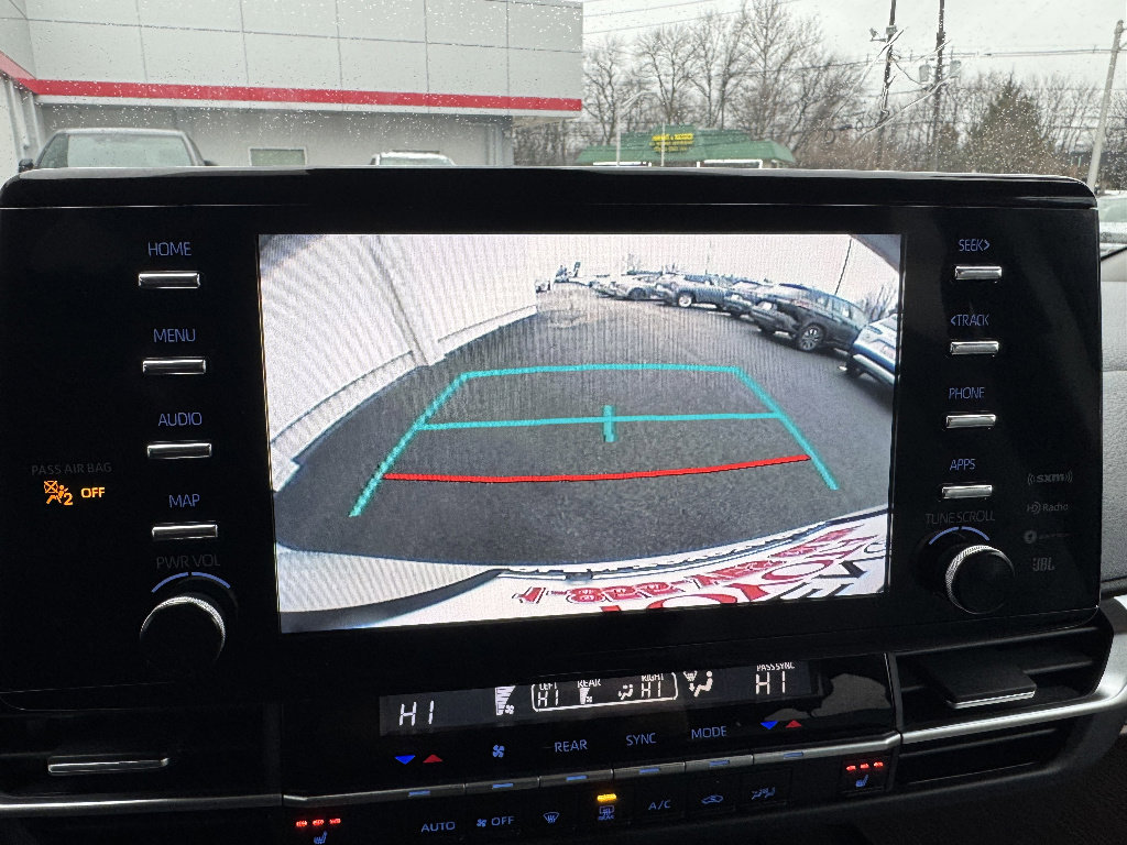 Used 2024 Toyota Sienna XLE w/ XLE Plus Package image 20