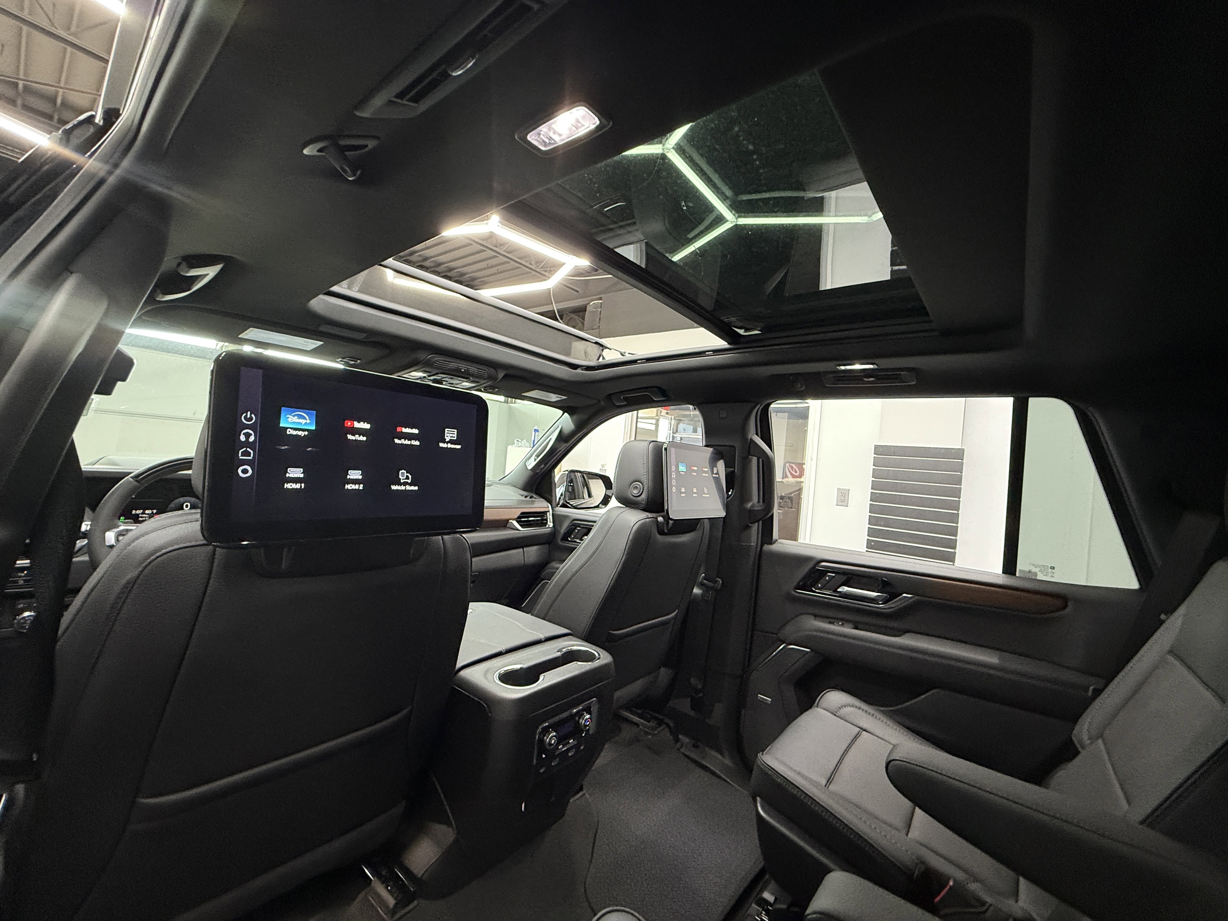 Used 2026 GMC Yukon Denali w/ Denali Reserve Package image 27