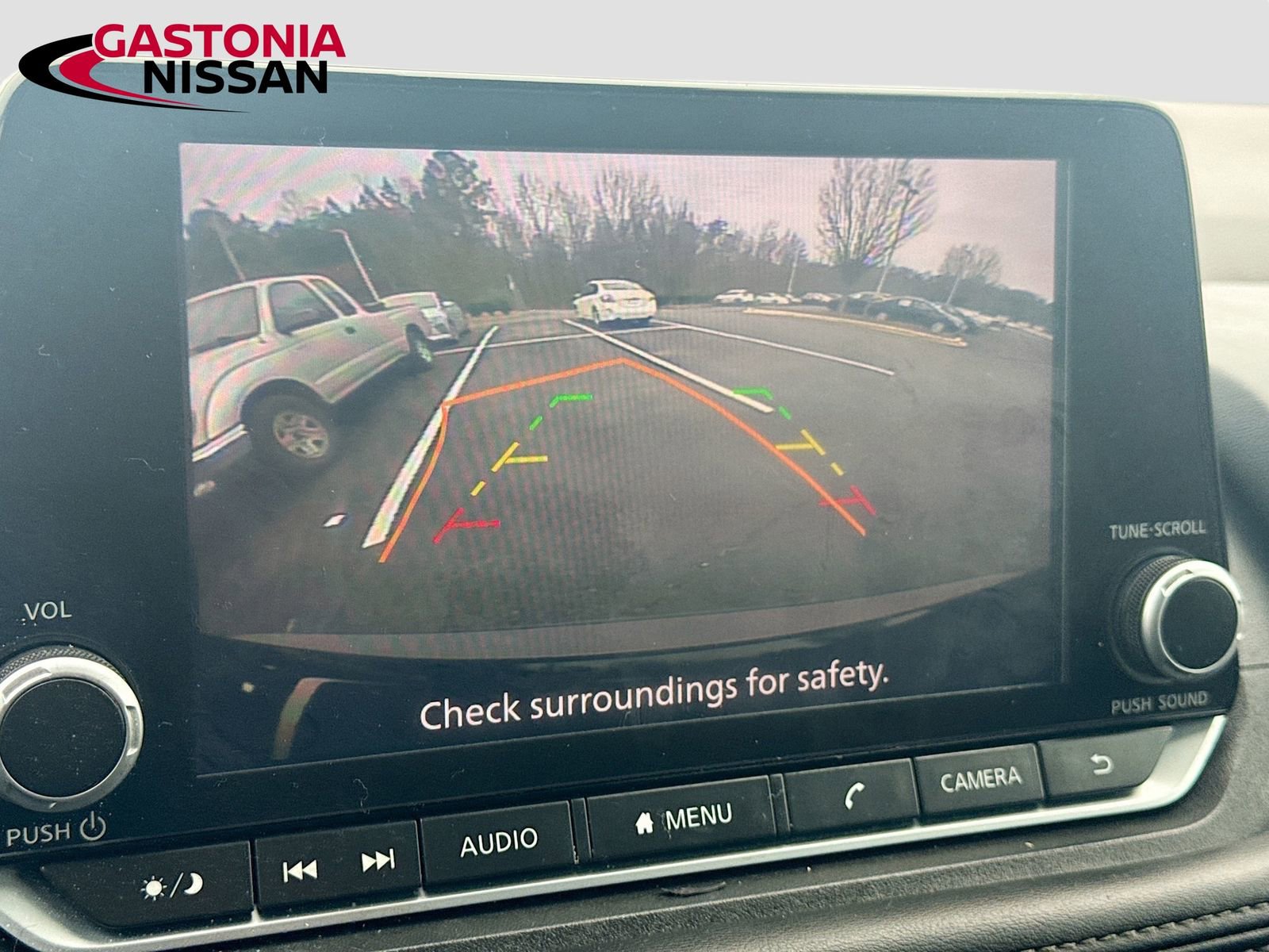 Used 2023 Nissan Rogue S image 17