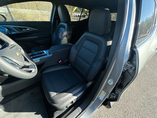 New 2026 Chevrolet Equinox EV LT image 18