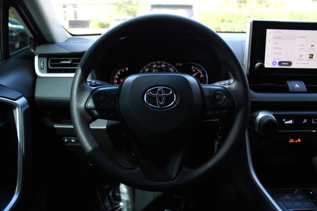 Used 2025 Toyota RAV4 LE FWD image 14
