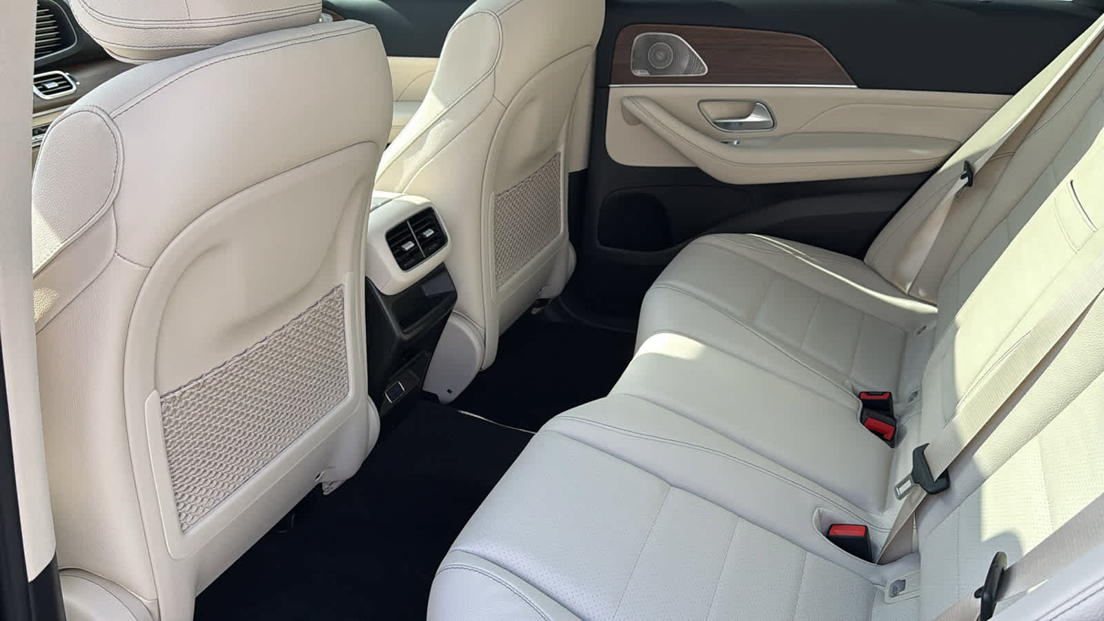New 2026 Mercedes-Benz GLE 450 4MATIC image 32