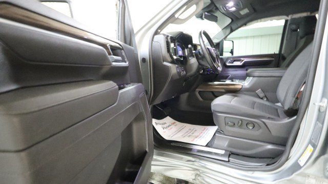 Used 2026 Chevrolet Silverado 2500 LT w/ All Star Edition AWD/4WD image 9