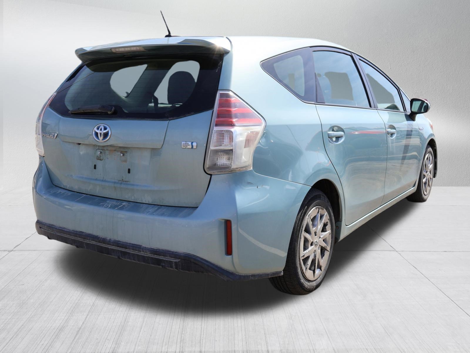 Used 2015 Toyota Prius V Three image 7