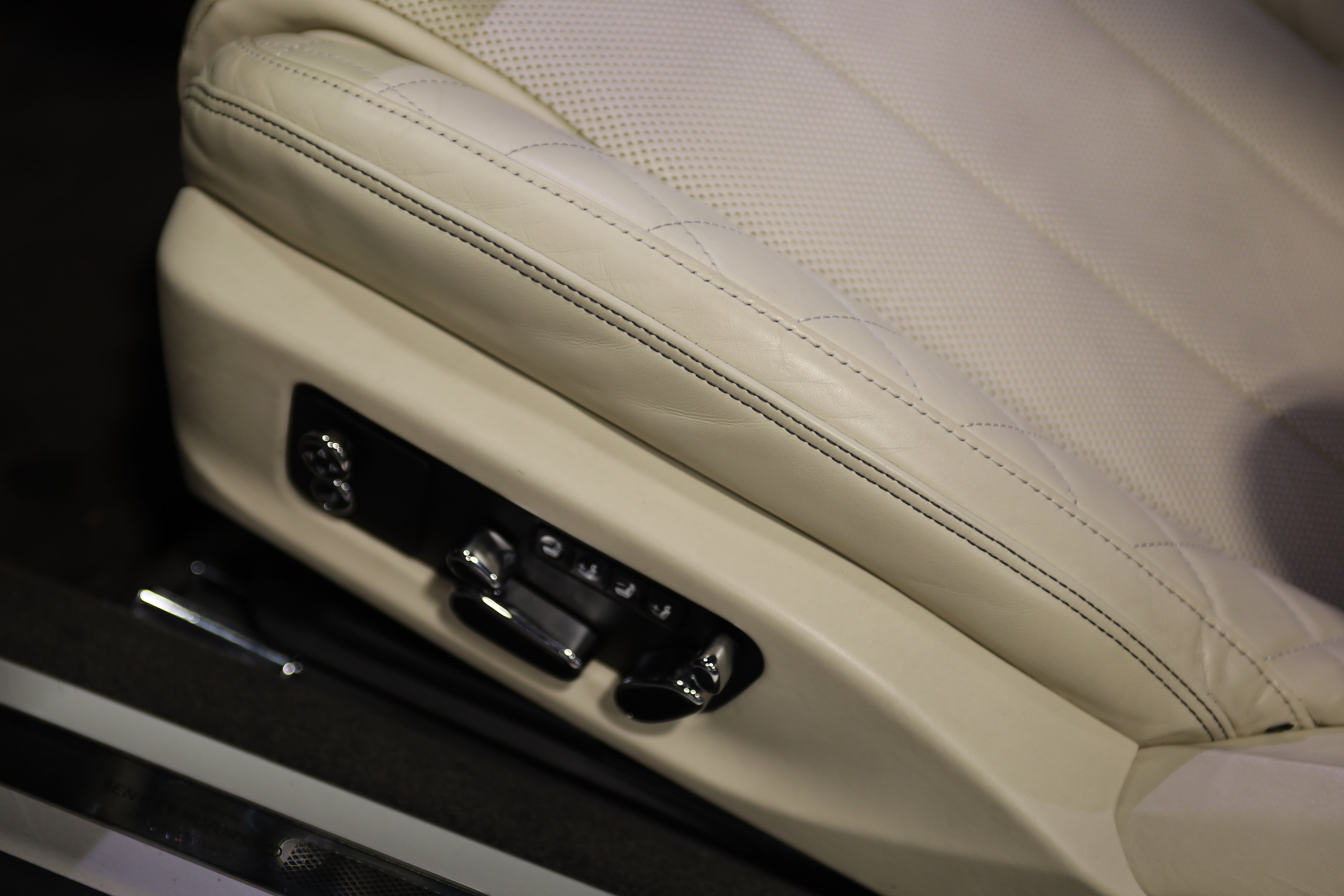 Used 2020 Bentley Continental GT AWD/4WD image 17