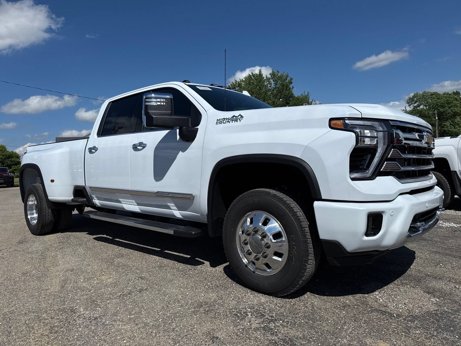 New 2026 Chevrolet Silverado 3500 High Country w/ High Country Premium Package AWD/4WD image 19