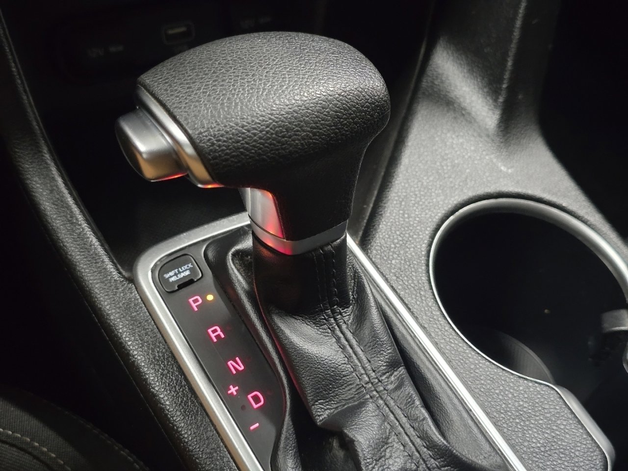 Used 2020 Kia Sportage LX image 28