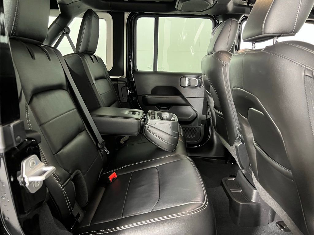 Used 2022 Jeep Wrangler Unlimited Sahara image 30