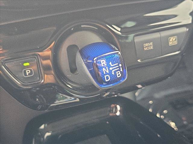 Used 2017 Toyota Prius Three FWD image 12