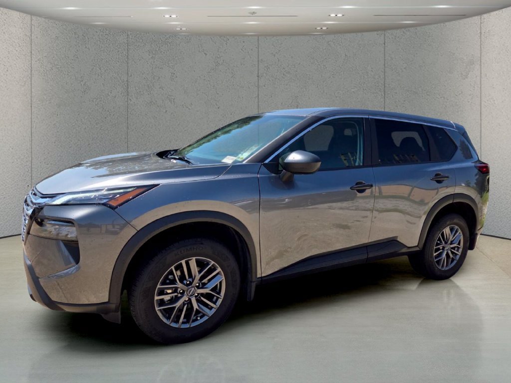 Used 2026 Nissan Rogue S FWD image 1