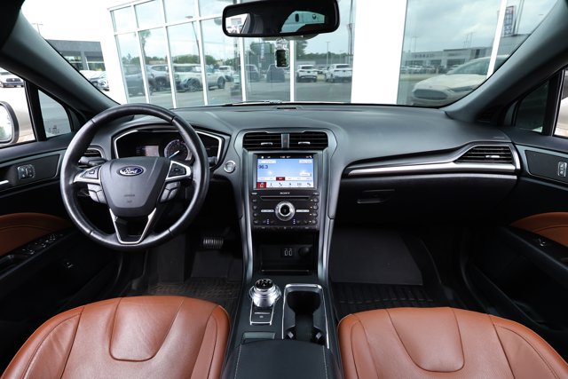 Used 2019 Ford Fusion Energi Titanium FWD image 32