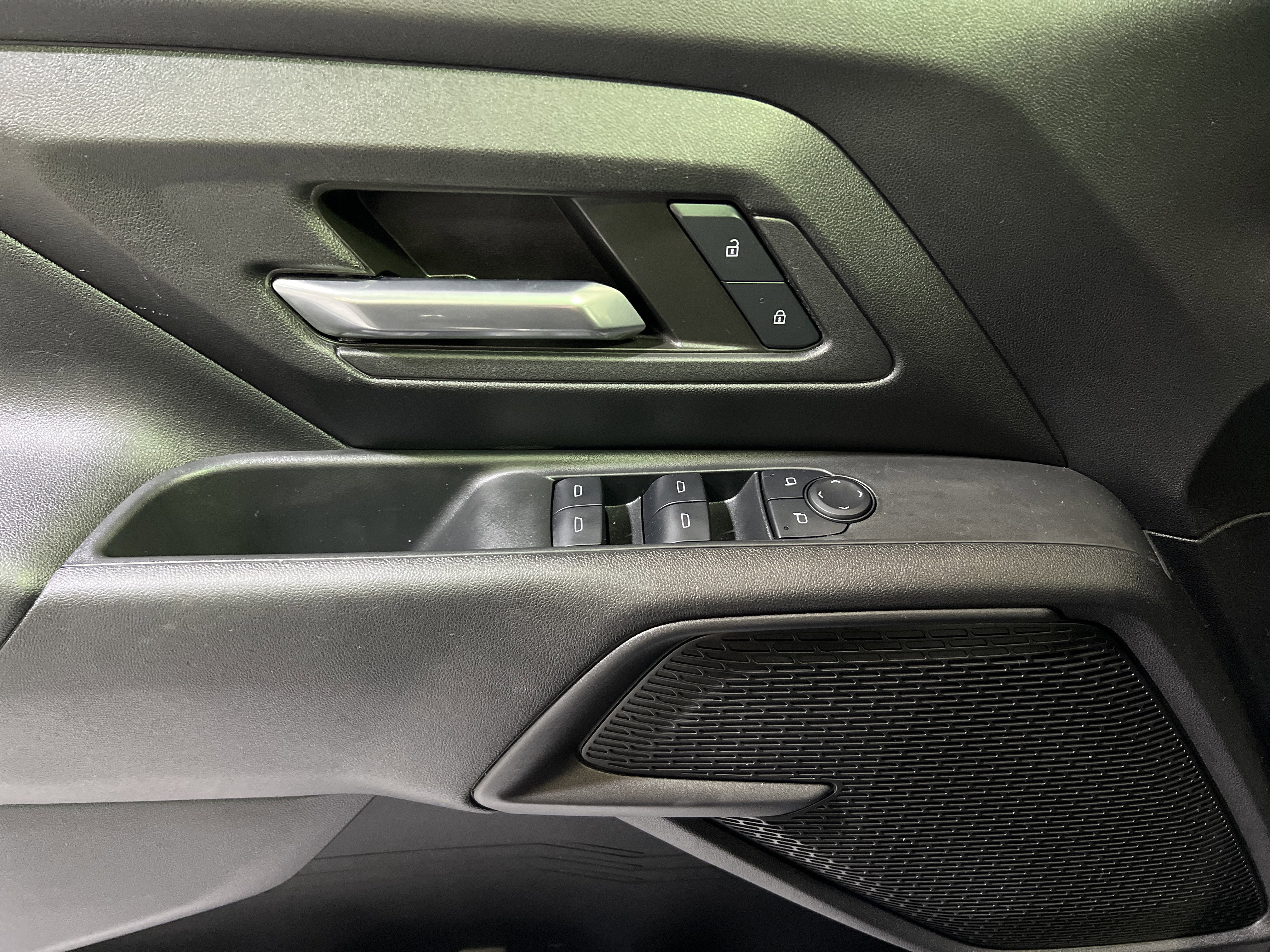 Used 2024 Chevrolet Silverado EV W/T image 23