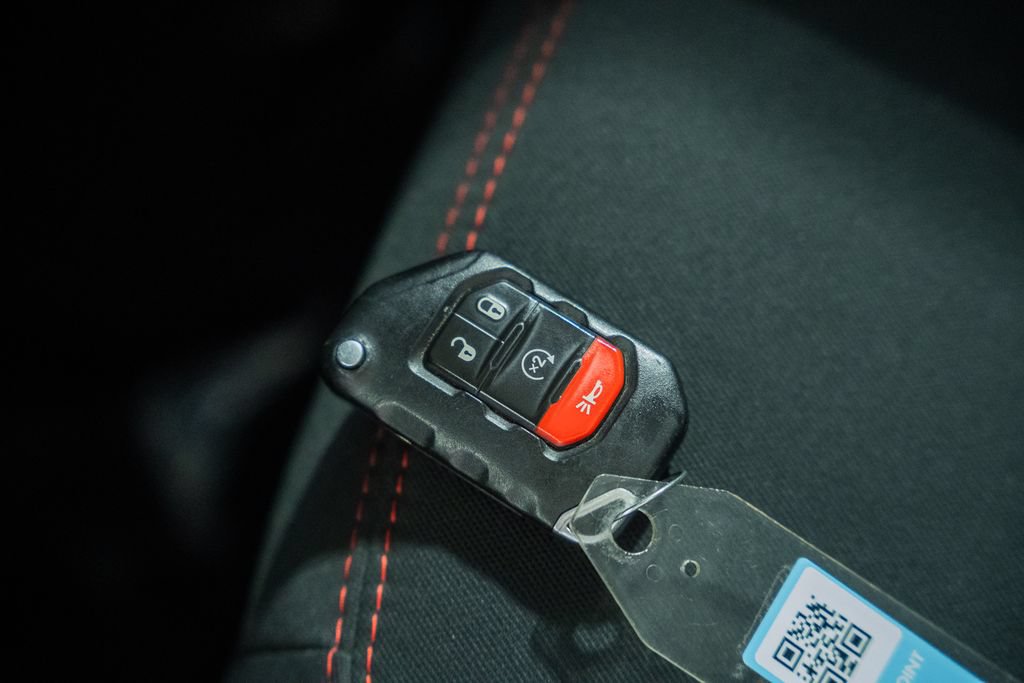 Used 2021 Jeep Gladiator Rubicon w/ LED Lighting Group AWD/4WD image 44