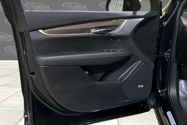 Used 2025 Cadillac XT6 Sport w/ Platinum Package image 11