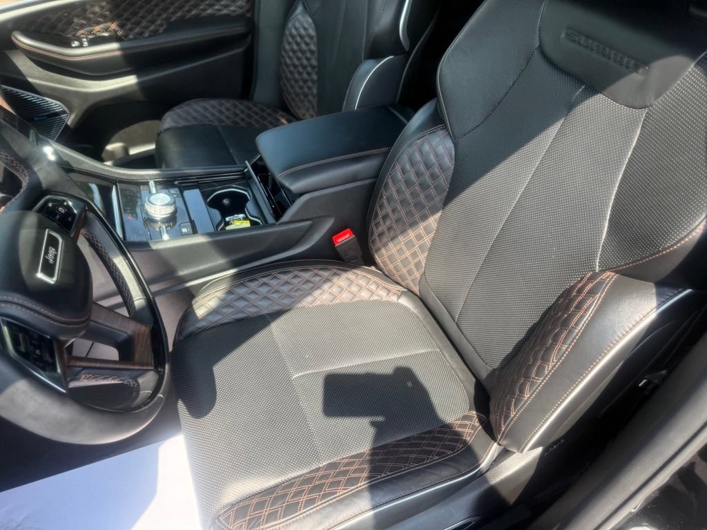 Certified 2023 Jeep Grand Cherokee Summit w/ Advanced Protech Group IV AWD/4WD image 16