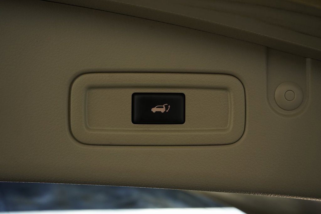 Used 2014 Nissan Murano LE w/ Platinum Edition Package image 29