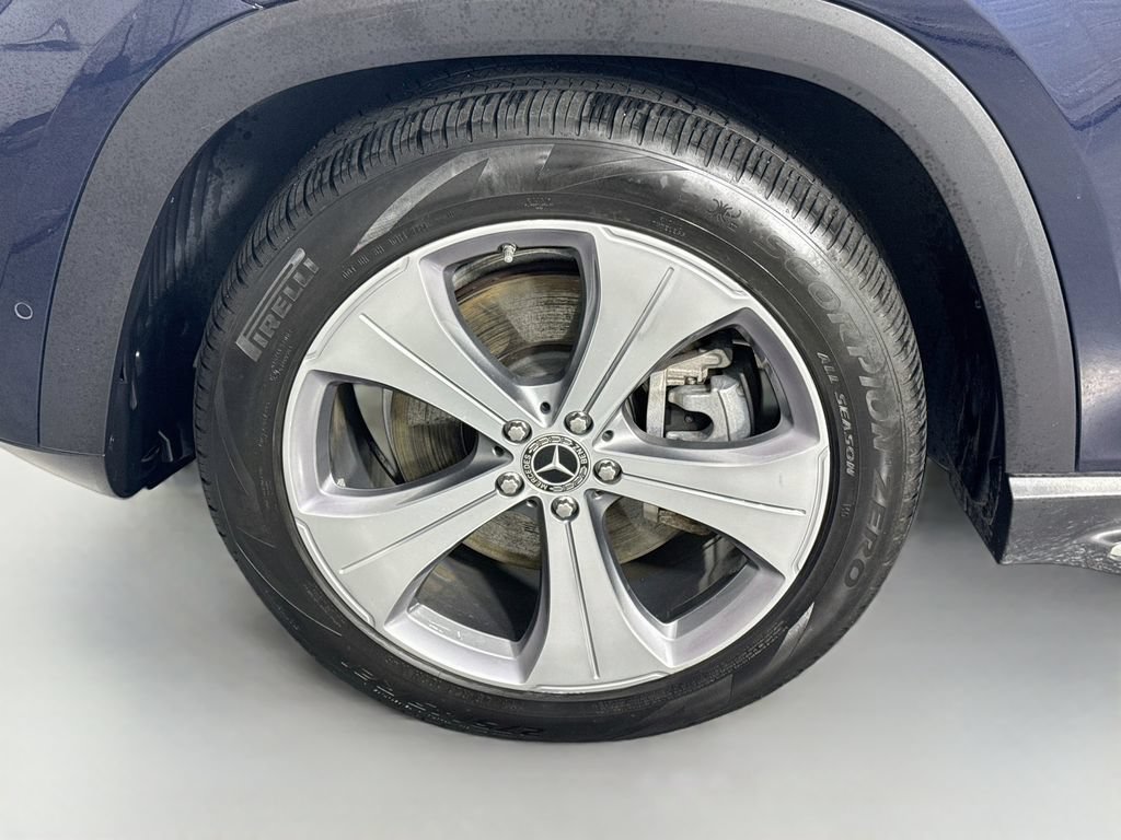Used 2021 Mercedes-Benz GLS 450 4MATIC image 35