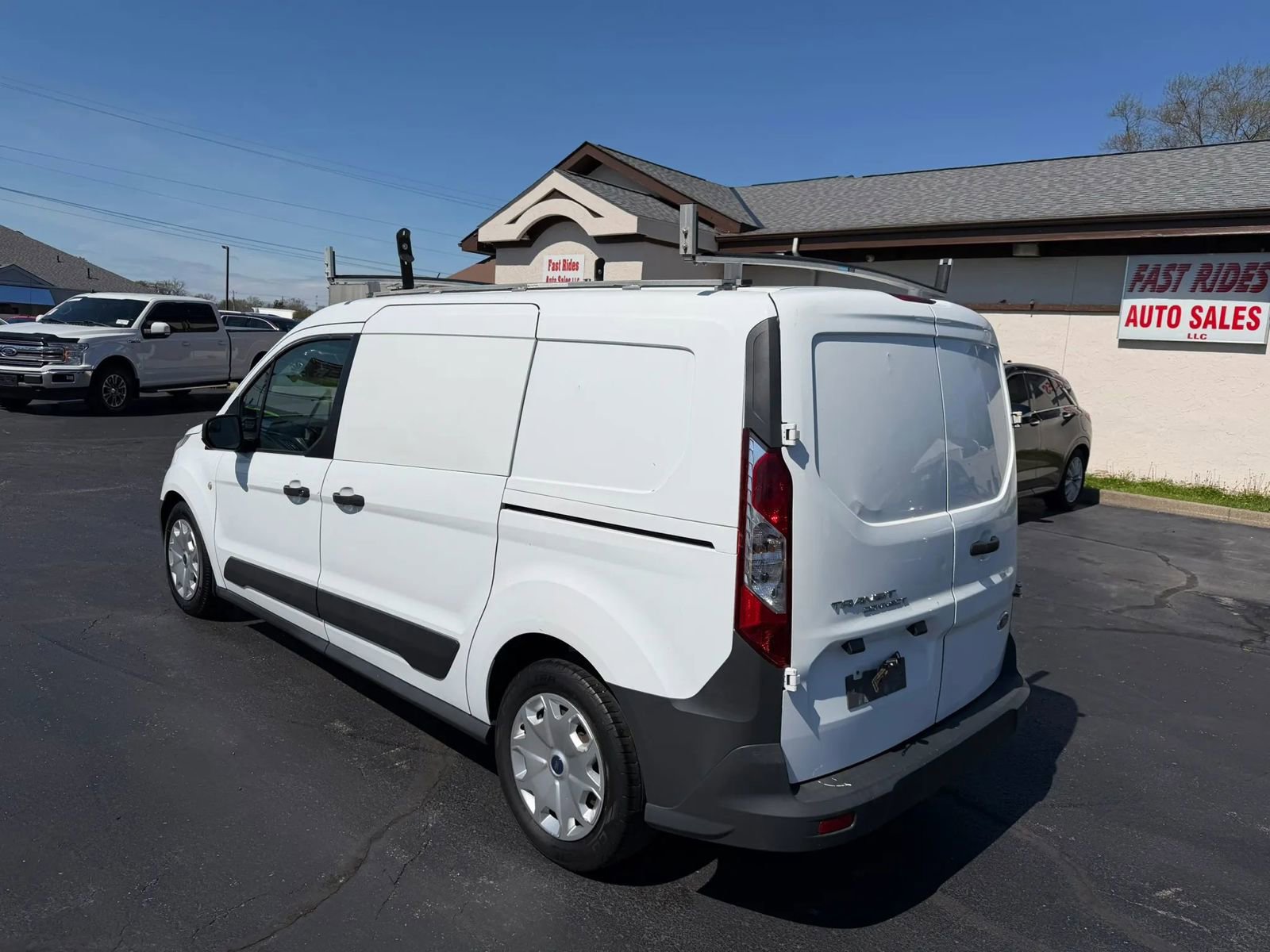 Used 2015 Ford Transit Connect XL FWD image 4