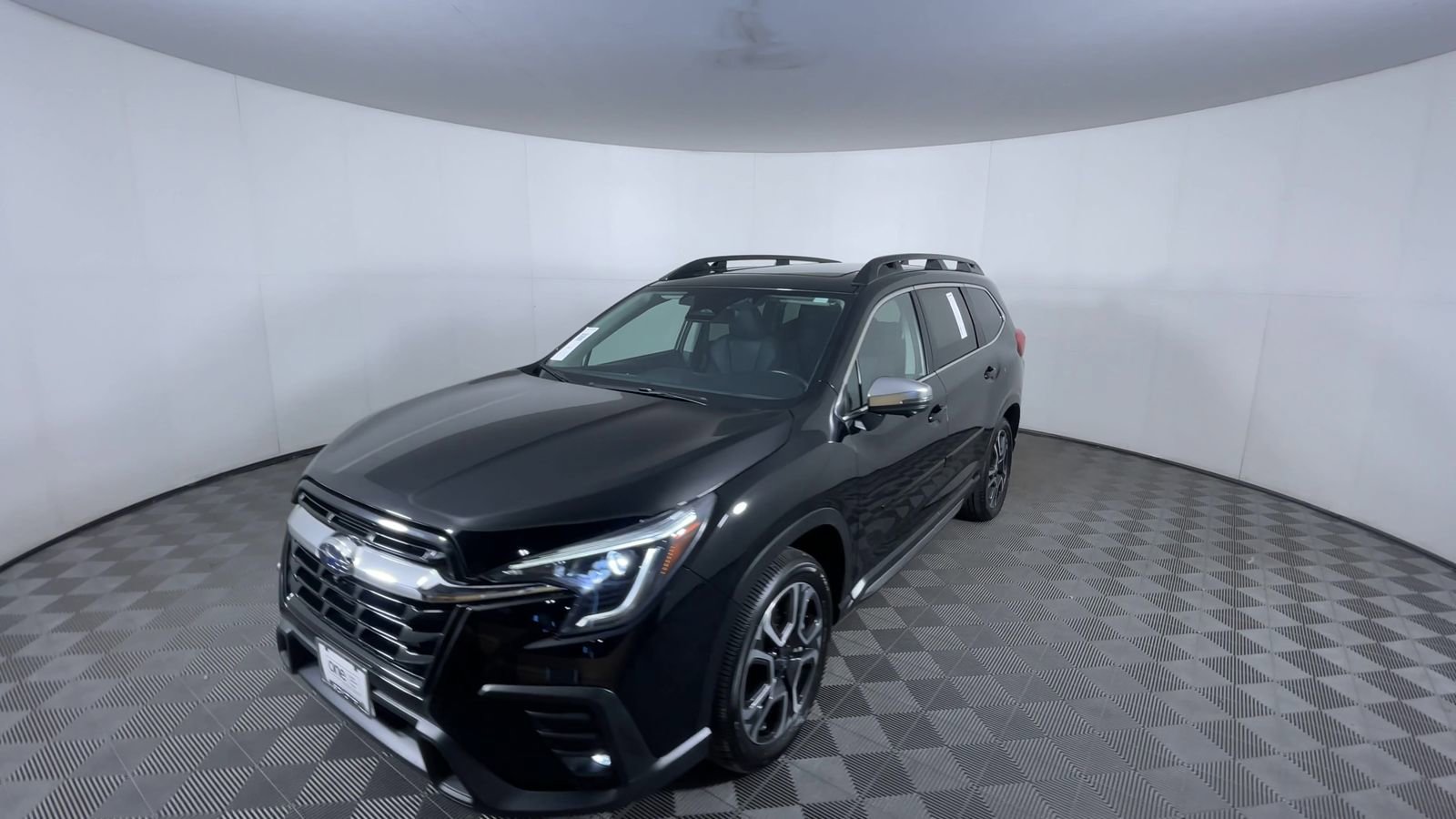 Used 2023 Subaru Ascent Limited w/ Technology Package image 3