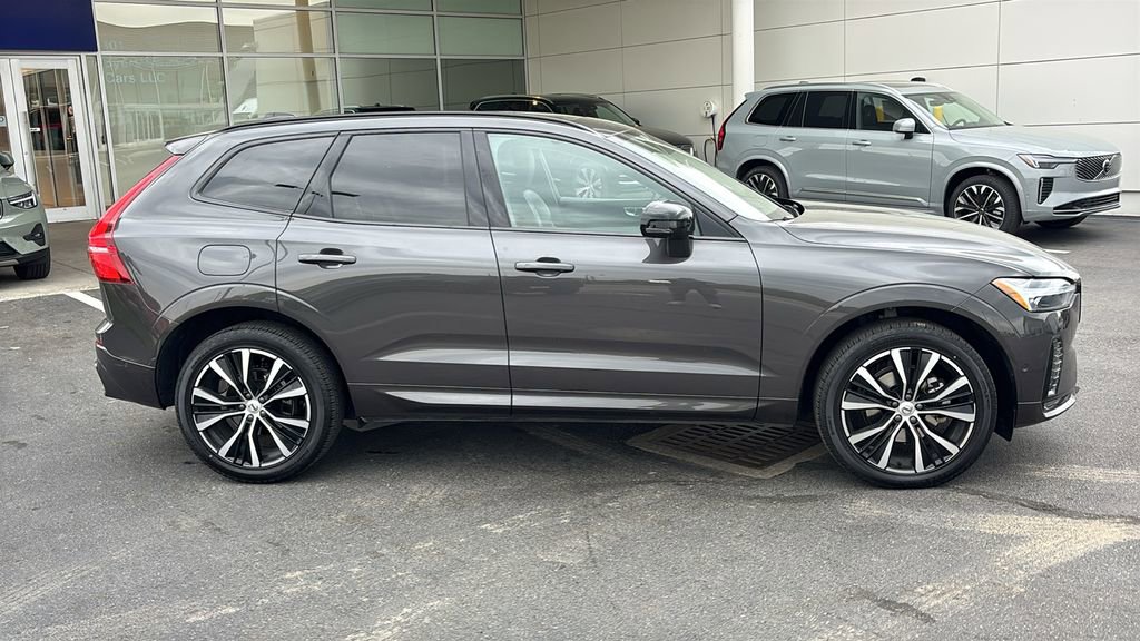 Certified 2025 Volvo XC60 B5 Plus AWD/4WD image 28