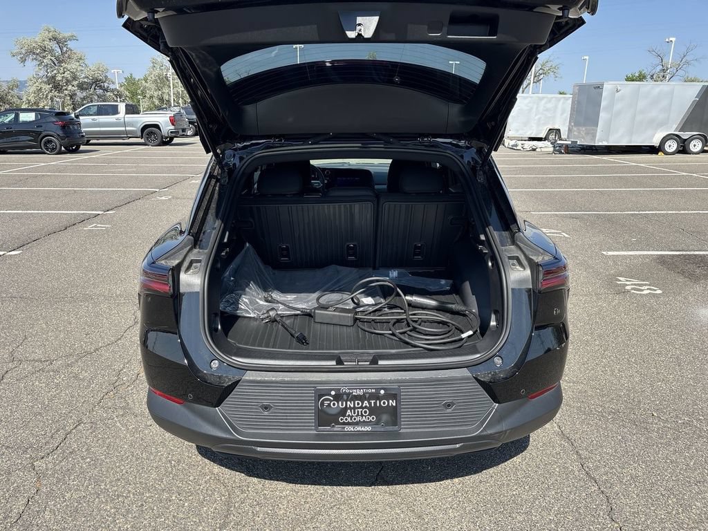 New 2026 Chevrolet Equinox EV LT w/ LPO, Tech Bronze Package FWD image 26