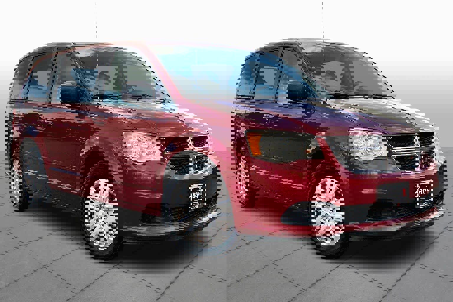 Used 2016 Dodge Grand Caravan SE w/ Quick Order Package 29E SE image 2