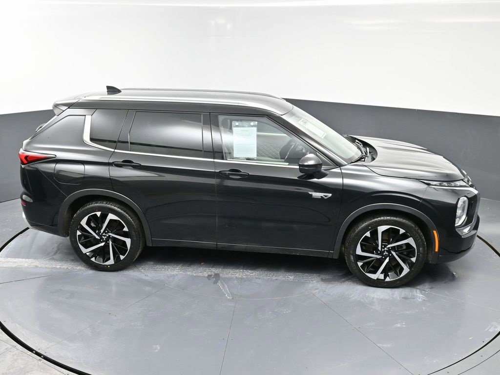 Used 2023 Mitsubishi Outlander SEL image 52