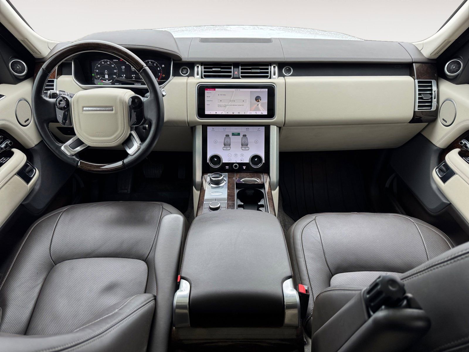 Used 2018 Land Rover Range Rover HSE image 10