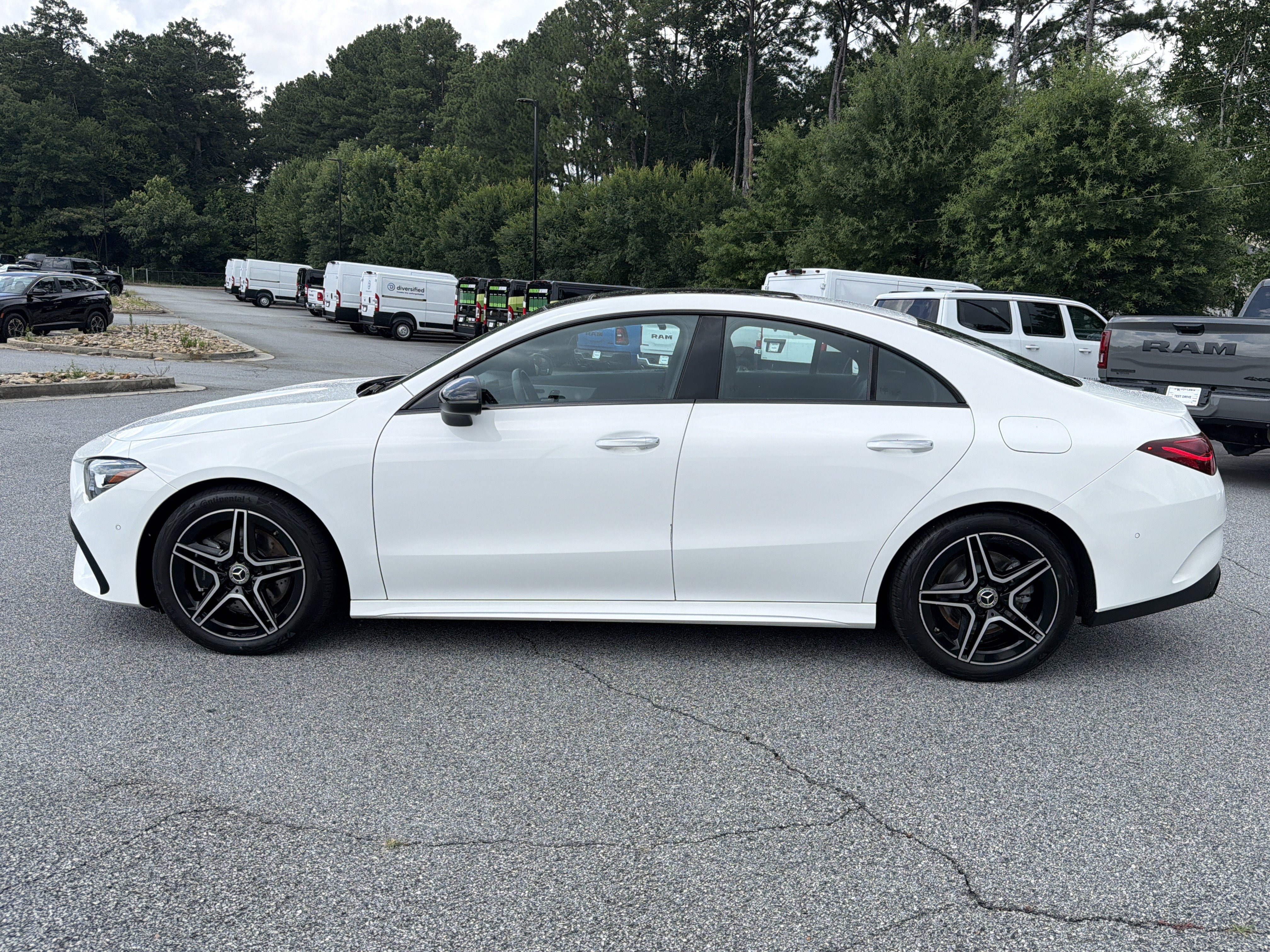 Used 2025 Mercedes-Benz CLA 250 4MATIC image 4