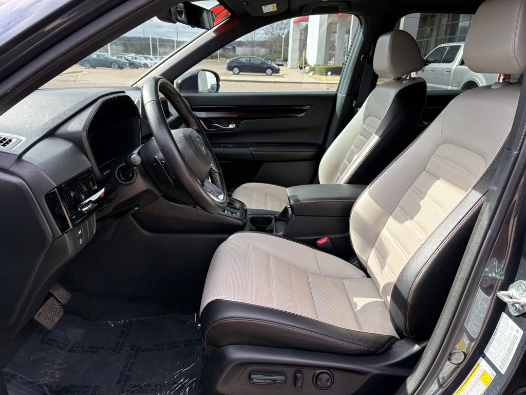 Used 2025 Honda CR-V Sport Touring image 12