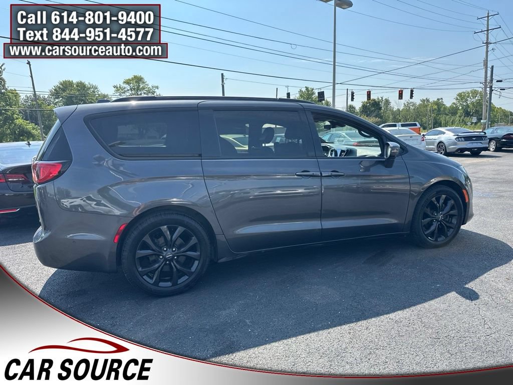 Used 2019 Chrysler Pacifica Limited w/ Advanced Safetytec Group FWD image 10