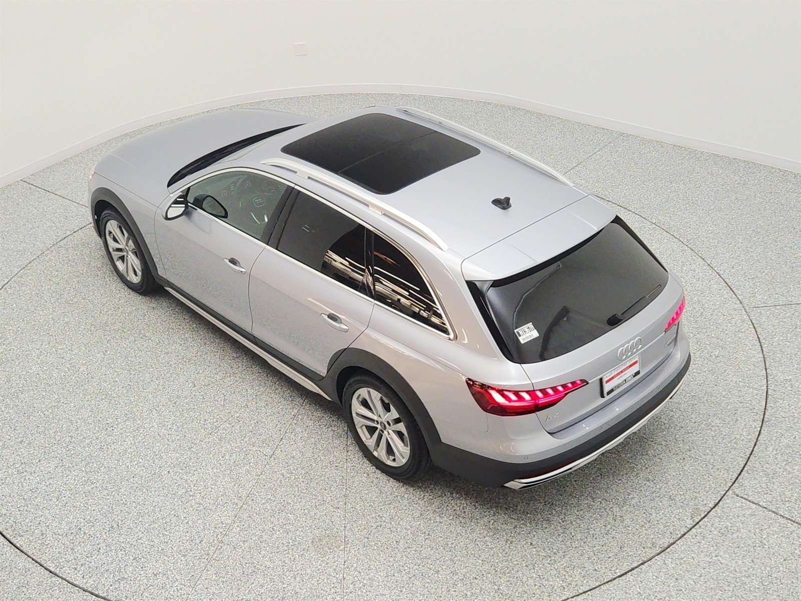 Used 2023 Audi A4 2.0T allroad Premium Plus w/ Premium Plus Package AWD/4WD image 28