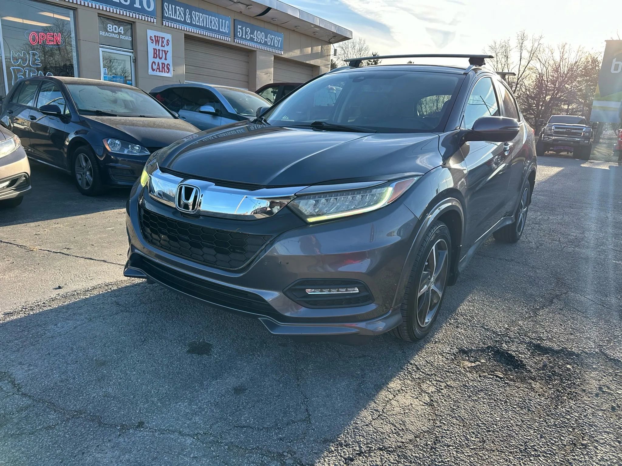 Used 2019 Honda HR-V Touring image 2