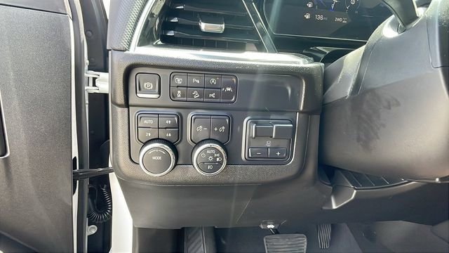 Used 2025 Chevrolet Suburban RST w/ Comfort Package AWD/4WD image 25