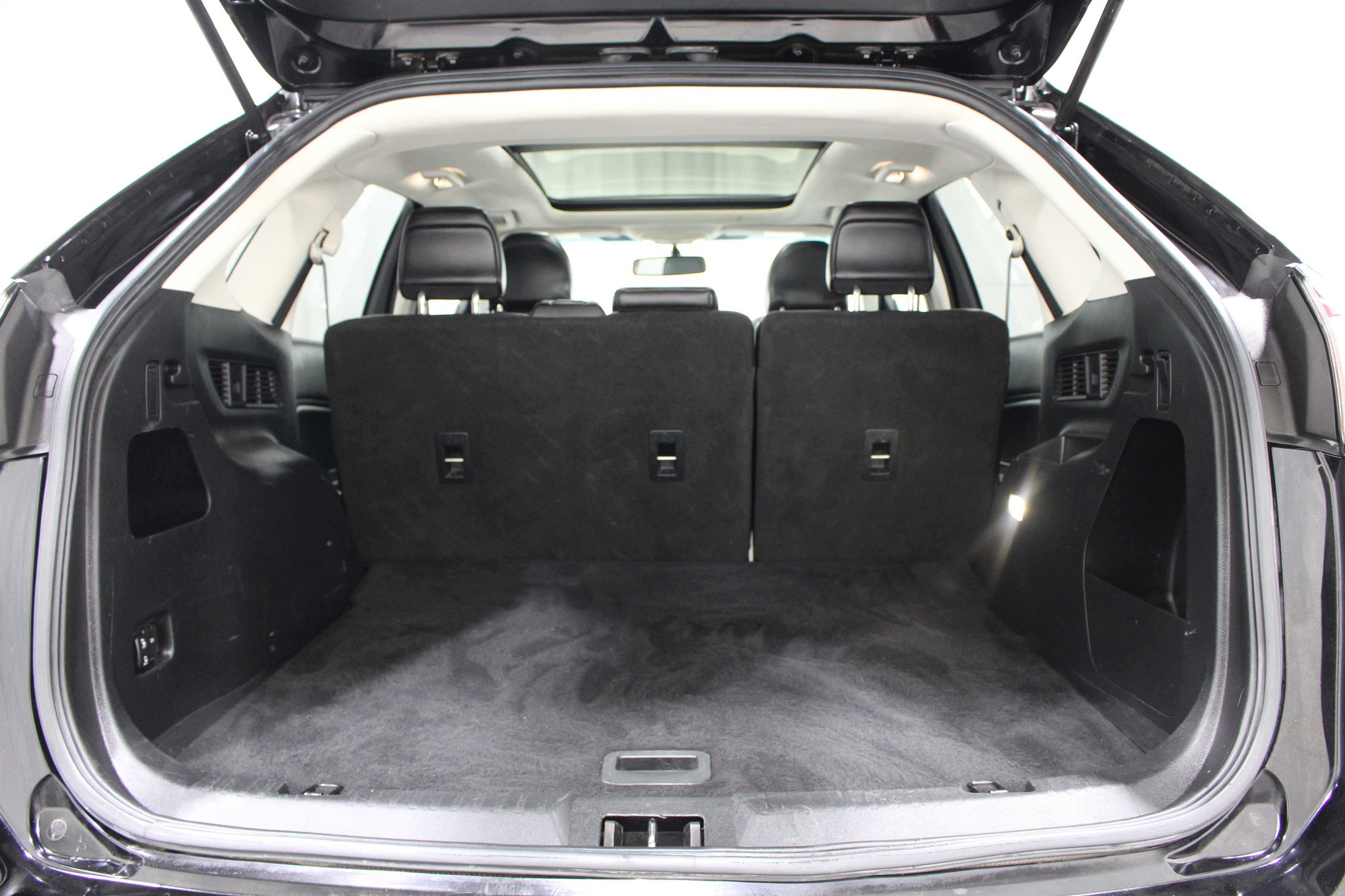 Used 2017 Ford Edge SEL w/ Equipment Group 201A FWD image 22