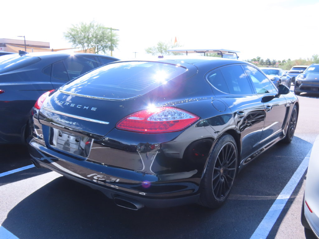 Used 2013 Porsche Panamera 4 image 4