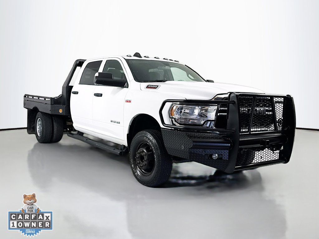 Used 2022 RAM 3500 Tradesman w/ Chrome Appearance Group AWD/4WD image 4