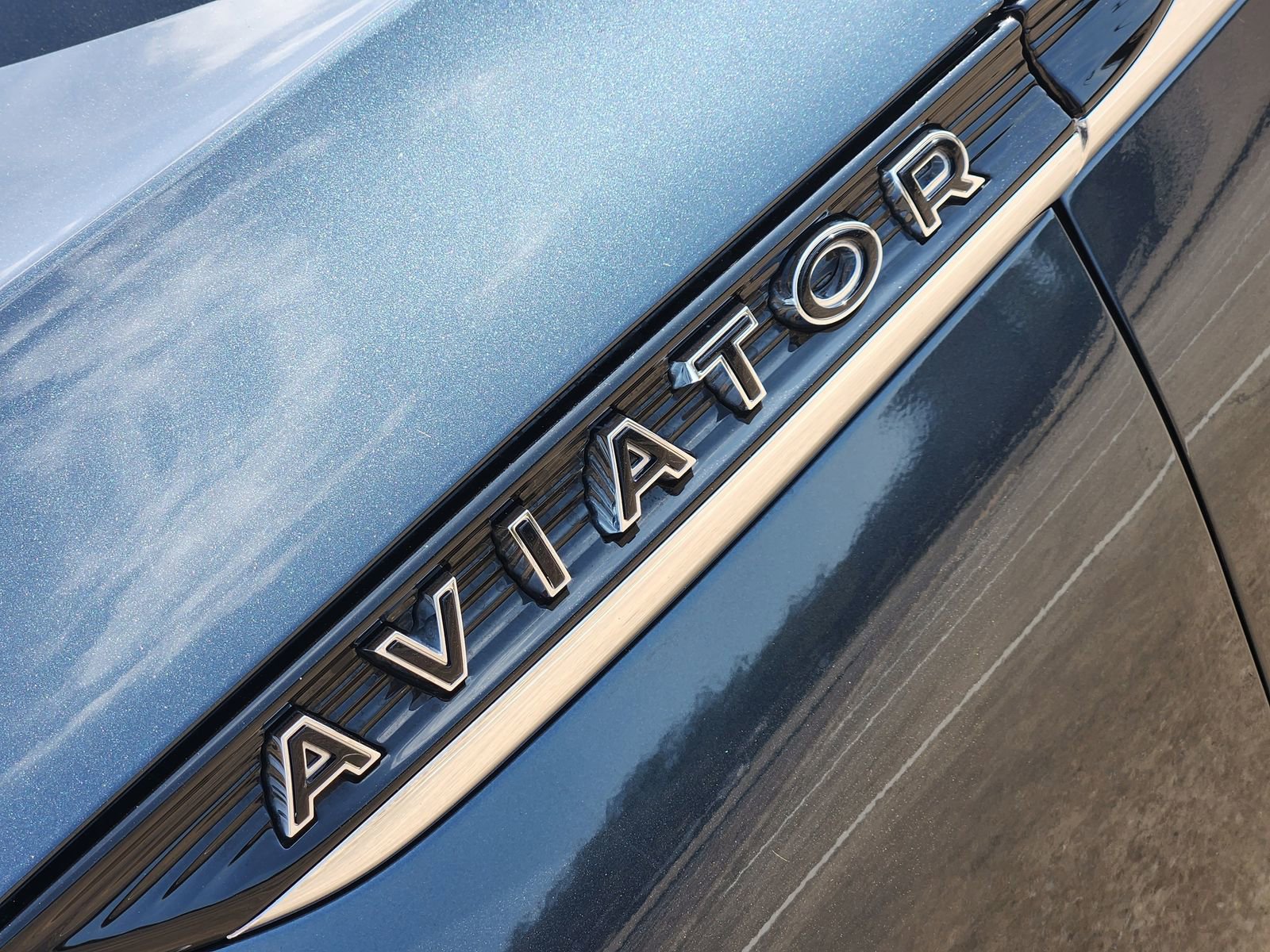 Used 2020 Lincoln Aviator Black Label w/ Dynamic Handling Package image 17