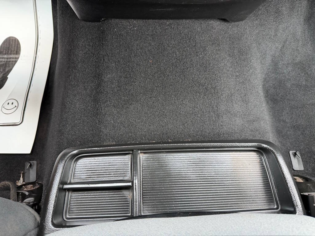 Used 2022 RAM 1500 Classic SLT w/ Electronics Convenience Group AWD/4WD image 29