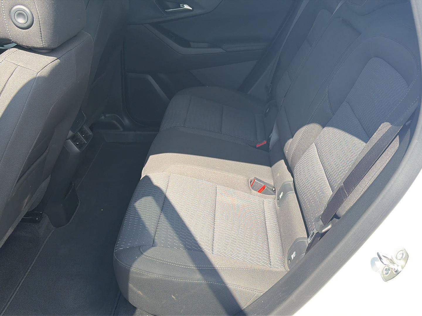 Used 2026 Chevrolet Equinox LT AWD/4WD image 12